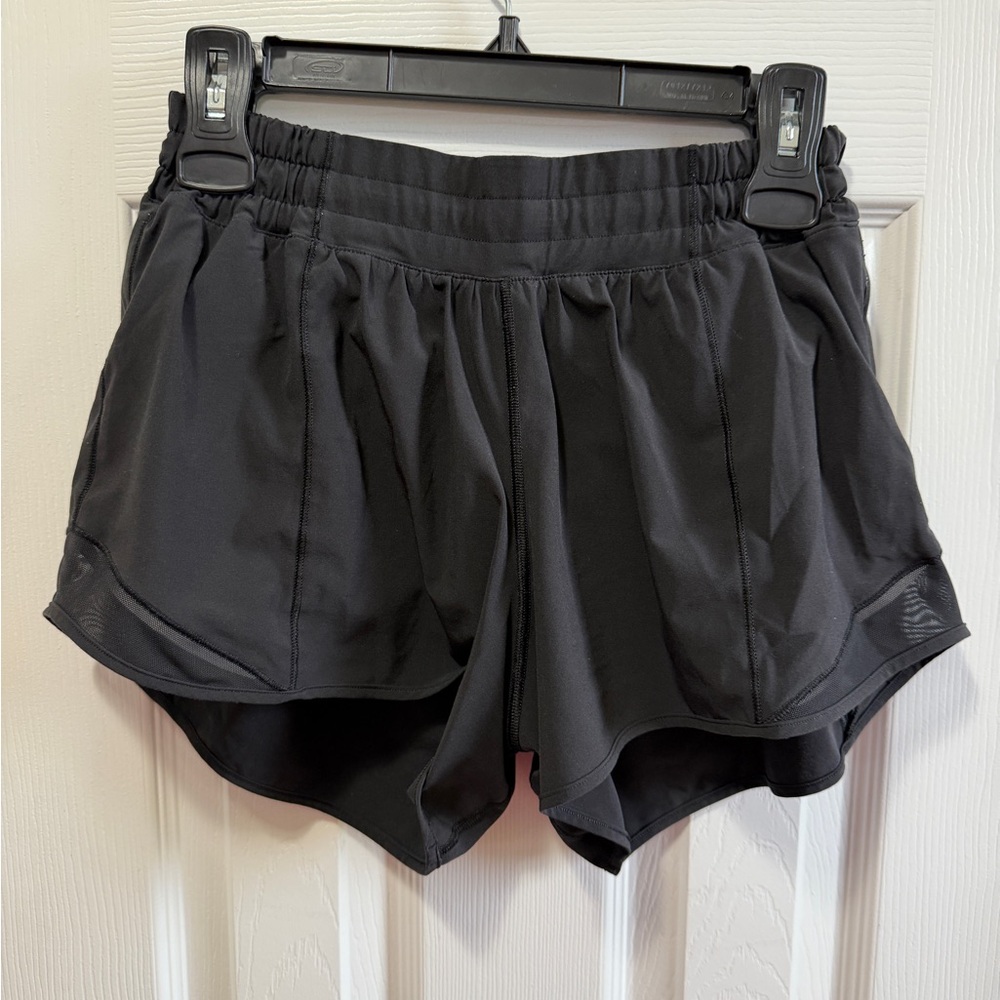 lululemon athletica Black 4” Hotty Hot Shorts Mid-rise
